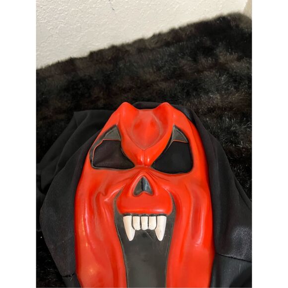 Vintage Red Devil Demon Ghostface Scream Mask Halloween Easter Unlimited - Picture 2 of 6